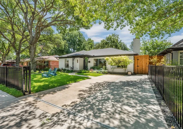 2nd image of 7166 Dalewood Ln, Dallas, TX 75214 | MLS# 21324452