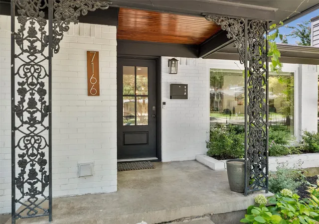 4th image of 7166 Dalewood Ln, Dallas, TX 75214 | MLS# 21324452