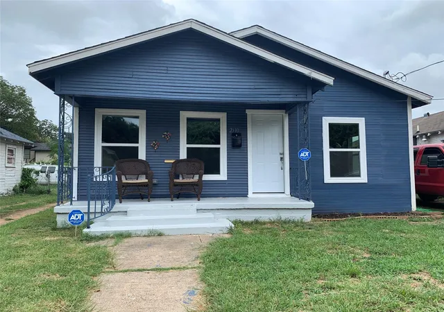 Photo 2 of Single family home for sale at 2310 Dathe St, Dallas, TX 75215 | MLS# 21321884 | Listing updated on 2026-07-15