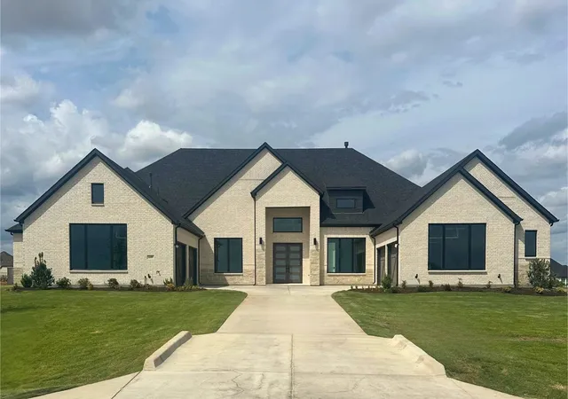 Photo 1 of Single family home for sale at 609 Bridgeway Ln, Mc Lendon Chisholm, TX 75032 | MLS# 21331342 | Listing updated on 2026-10-01