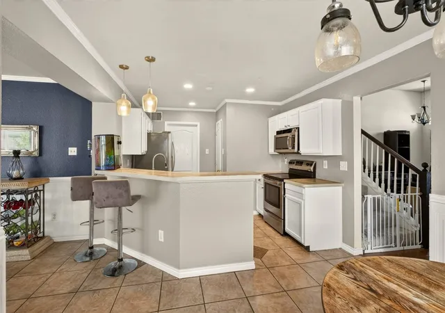 Photo 3 of Single family home for sale at 2272 Bresee Dr, Carrollton, TX 75010 | MLS# 21330998 | Listing updated on 2026-08-29
