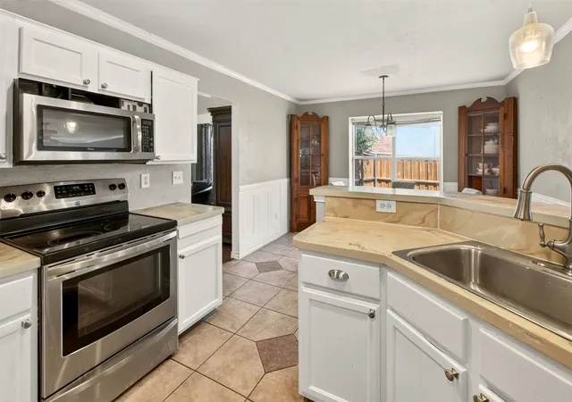 Photo 3 of Single family home for sale at 2272 Bresee Dr, Carrollton, TX 75010 | MLS# 21330998 | Listing updated on 2026-08-29