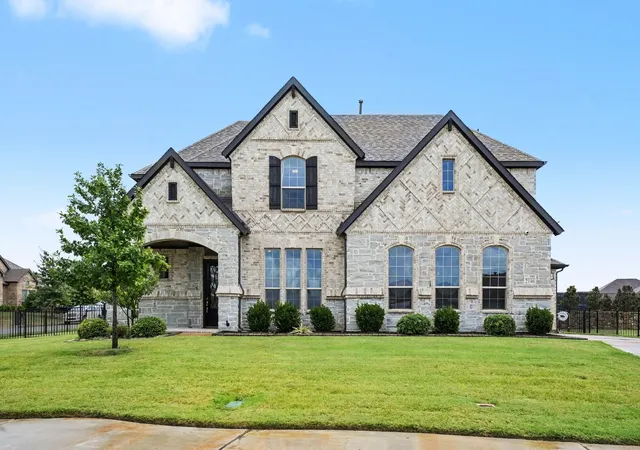 Photo 1 of Single family home for sale at 2146 Zurek Ln, Heath, TX 75126 | MLS# 21329933 | Listing updated on 2026-08-22