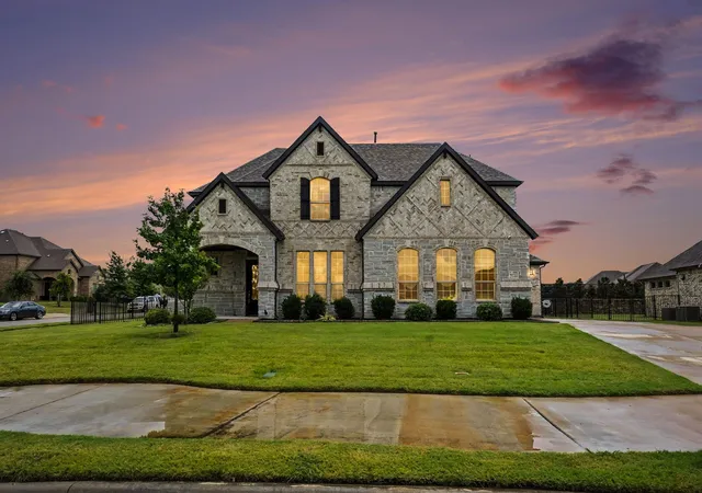 Photo 4 of Single family home for sale at 2146 Zurek Ln, Heath, TX 75126 | MLS# 21329933 | Listing updated on 2026-08-22