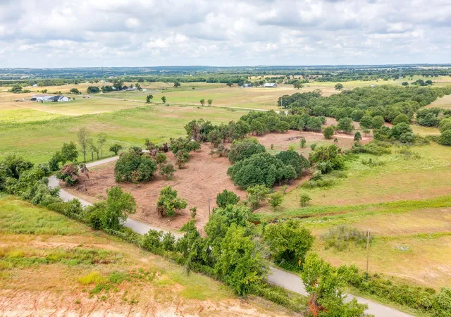 Photo 3 of Sale Pending at 890 Clover Dr, Poolville, TX 76487 | MLS# 21331395 | Listing updated on 2026-09-21