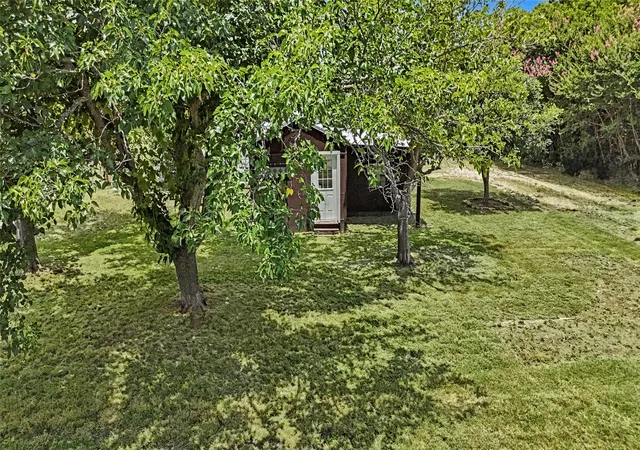 4th image of 1304 Terry Dr, Willow Park, TX 76008 | MLS# 21331521