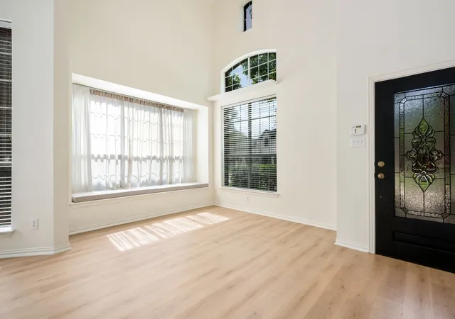 Photo 4 of Single family home for sale at 2344 Chenault Dr, Frisco, TX 75033 | MLS# 21317442 | Listing updated on 2026-08-22