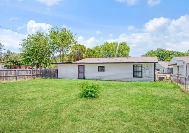 Photo 4 of Single family home for sale at 3700 Griggs Ave, Fort Worth, TX 76119 | MLS# 21331523 | Listing updated on 2026-08-26