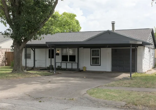 Photo 1 of Sale Pending at 2713 Westview Dr, Mesquite, TX 75150 | MLS# 21331542 | Listing updated on 2026-09-06