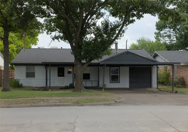 Photo 3 of Sale Pending at 2713 Westview Dr, Mesquite, TX 75150 | MLS# 21331542 | Listing updated on 2026-09-06