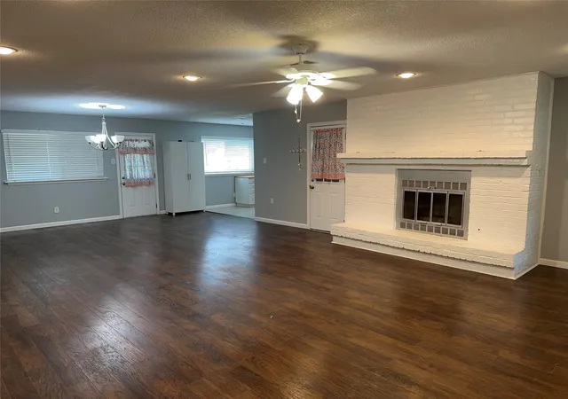 Photo 4 of Sale Pending at 2713 Westview Dr, Mesquite, TX 75150 | MLS# 21331542 | Listing updated on 2026-09-06