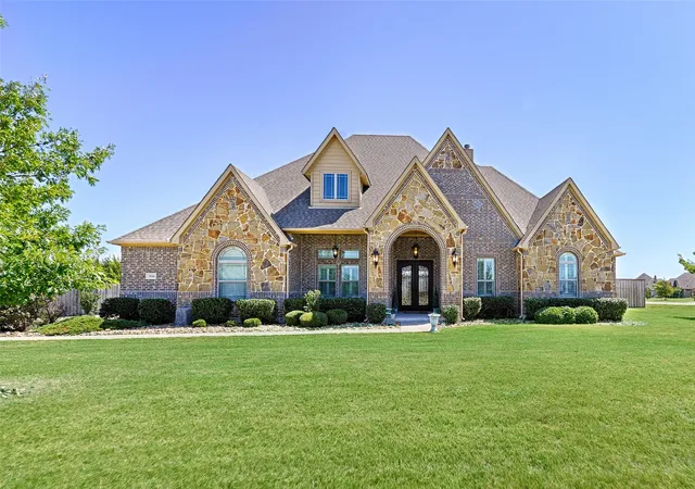 Photo 1 of Single family home for sale at 3841 Karen Rd, Midlothian, TX 76065 | MLS# 21330772 | Listing updated on 2026-09-17