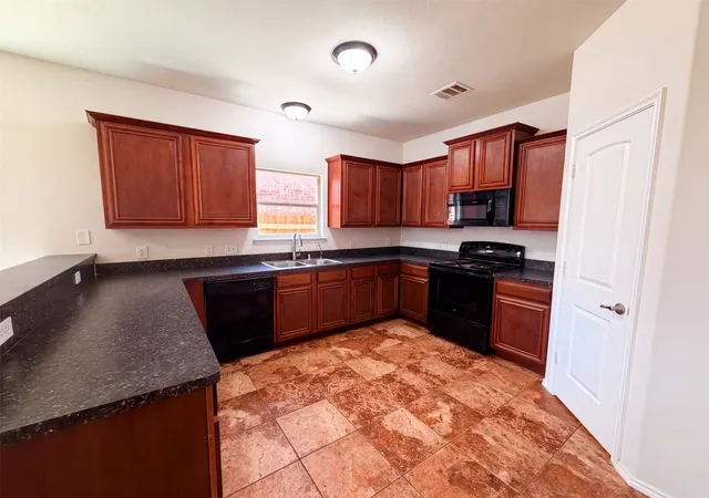 2nd image of 4038 Golden Rod Dr, Forney, TX 75126 | MLS# 21331634