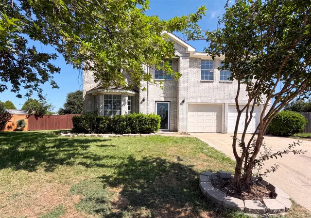 Homes for sale in Plano, TX | 861 Pimernel Ln, Plano, TX 75075 | MLS# 21331645
