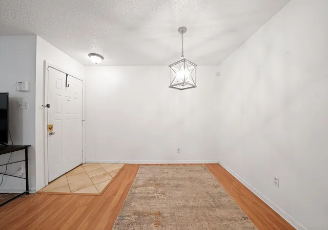 Photo 4 of Sale Pending at 1307 Willoughby Ln #5412, Arlington, TX 76011 | MLS# 21331655 | Listing updated on 2026-10-01