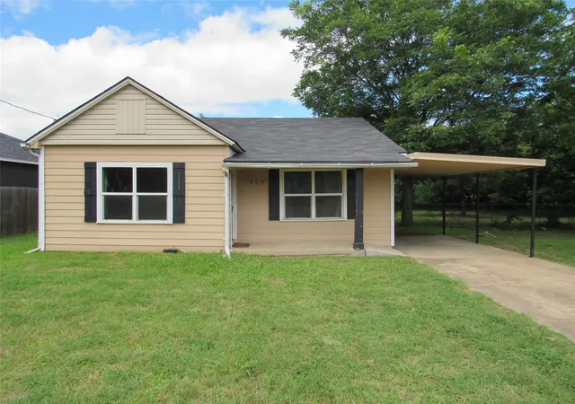 Photo 1 of Sale Pending at 608 Hayes St, Mc Gregor, TX 76657 | MLS# 21331670 | Listing updated on 2026-07-21