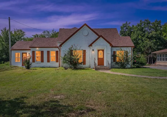 Photo 1 of Single family home for sale at 620 Forrester St, Greenville, TX 75401 | MLS# 21331562 | Listing updated on 2026-09-16