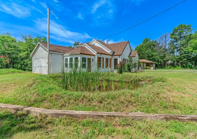 Photo 3 of Single family home for sale at 620 Forrester St, Greenville, TX 75401 | MLS# 21331562 | Listing updated on 2026-09-16