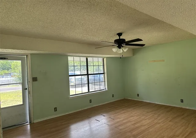 Photo 3 of Sale Pending at 760 Williams St, Italy, TX 76651 | MLS# 21318928 | Listing updated on 2026-08-27