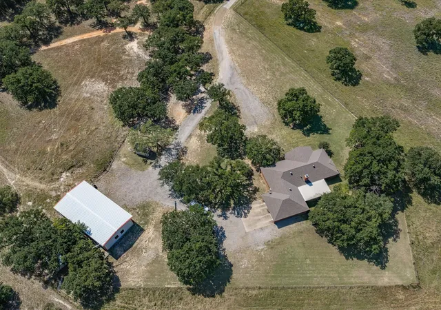 Photo 3 of Single family home for sale at 466 County Road 1180, Alvord, TX 76225 | MLS# 21329635 | Listing updated on 2026-07-27