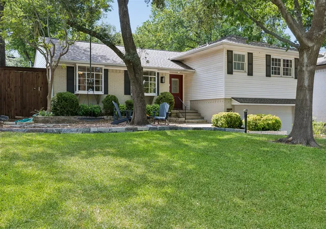 Photo 2 of Sale Pending at 703 S Weatherred Dr, Richardson, TX 75080 | MLS# 21322299 | Listing updated on 2026-08-29