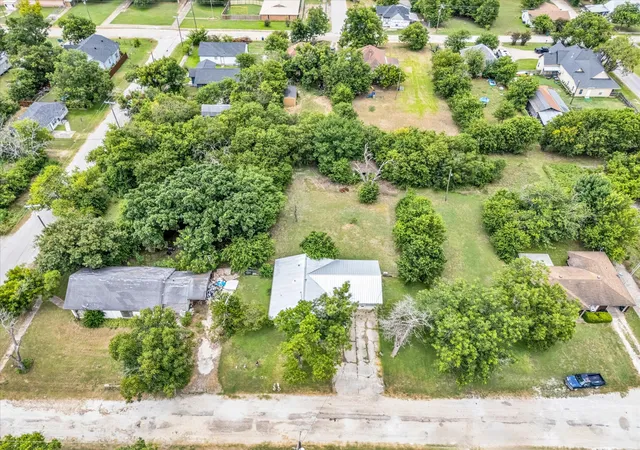 Photo 31 of Single family home for sale at 610 E Limestone Ave, Mart, TX 76664 | MLS# 21321914 | Listing updated on 2026-07-15