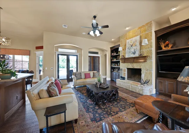 Photo 3 of Single family home for sale at 3875 Fm 121, Van Alstyne, TX 75495 | MLS# 21330277 | Listing updated on 2026-08-17