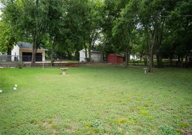 Homes for sale in Hillsboro, TX | 1016 E Franklin St, Hillsboro, TX 76645 | MLS# 21330939