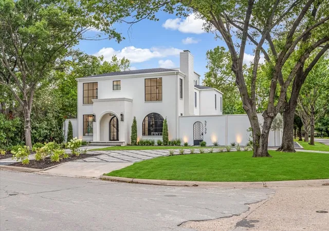 Photo 1 of Mansion for sale at 3739 N Versailles Ave, Dallas, TX 75209 | MLS# 21331754 | Listing updated on 2026-07-24