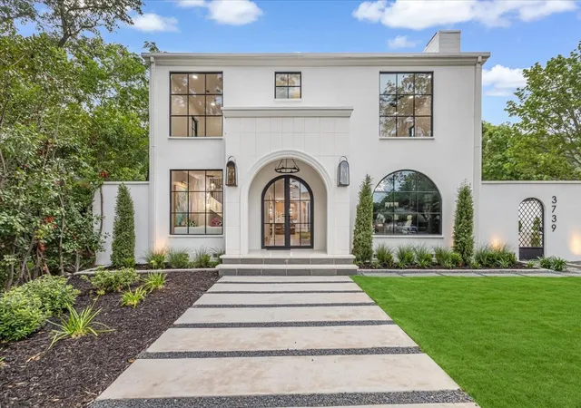 Photo 3 of Mansion for sale at 3739 N Versailles Ave, Dallas, TX 75209 | MLS# 21331754 | Listing updated on 2026-07-24