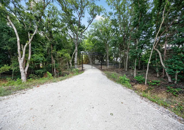 Photo 1 of Land for sale at 0 Willy Vester Off Of Rd, Van Alstyne, TX 75495 | MLS# 21329018 | Listing updated on 2026-07-15