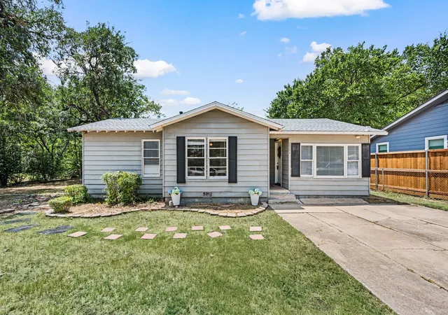 Photo 1 of Single family home for sale at 3501 Eastridge Dr, Haltom City, TX 76117 | MLS# 21330572 | Listing updated on 2026-07-15