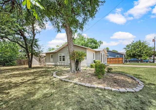 Photo 3 of Single family home for sale at 3501 Eastridge Dr, Haltom City, TX 76117 | MLS# 21330572 | Listing updated on 2026-07-15