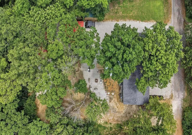 Photo 4 of Single family home for sale at 41 Missouri Ave, Pottsboro, TX 75076 | MLS# 21331822 | Listing updated on 2026-08-24