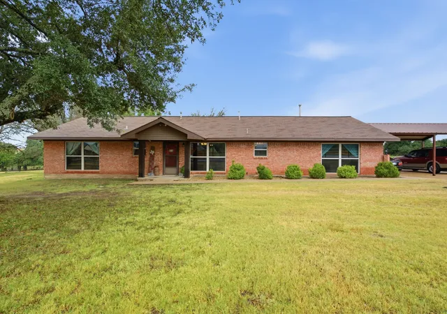 Photo 1 of Single family home for sale at 1670 Alexander Rd, Stephenville, TX 76401 | MLS# 21331441 | Listing updated on 2026-09-26