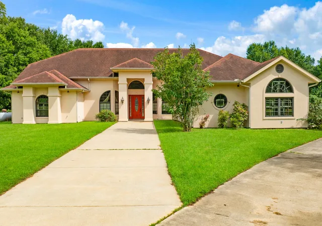 Photo 2 of Single family home for sale at 5310 Farm Road 195, Paris, TX 75462 | MLS# 21331225 | Listing updated on 2026-08-19