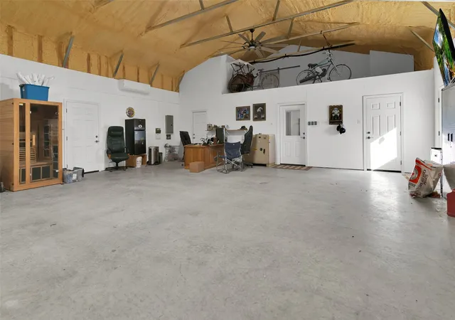 Photo 3 of Single family home for sale at 1158 County Road 1240, Savoy, TX 75479 | MLS# 21331885 | Listing updated on 2026-07-17