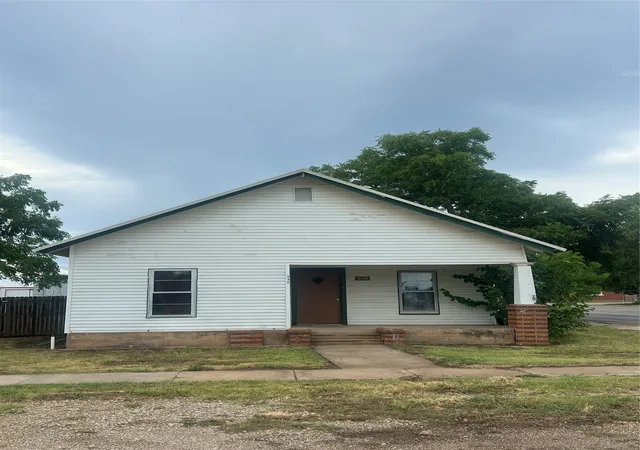 Photo 1 of Sale Pending at 340 Walnut St, Baird, TX 79504 | MLS# 21331125 | Listing updated on 2026-08-14