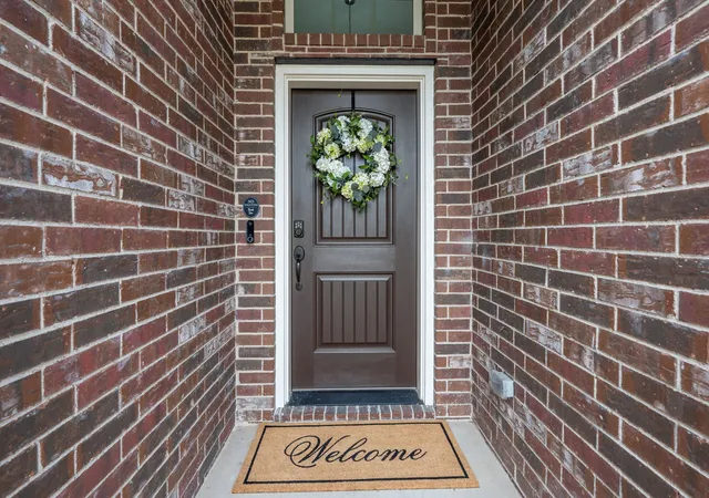 Photo 3 of Single family home for sale at 9621 Rosina Trl, Fort Worth, TX 76126 | MLS# 21331367 | Listing updated on 2026-08-30