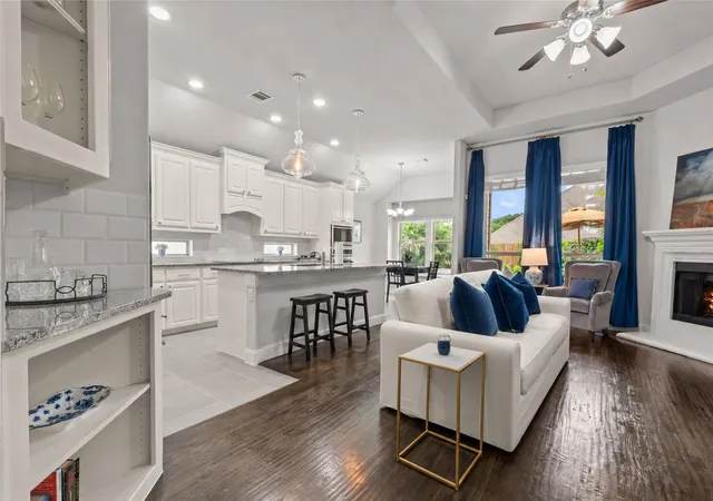 Photo 4 of Single family home for sale at 9621 Rosina Trl, Fort Worth, TX 76126 | MLS# 21331367 | Listing updated on 2026-08-30