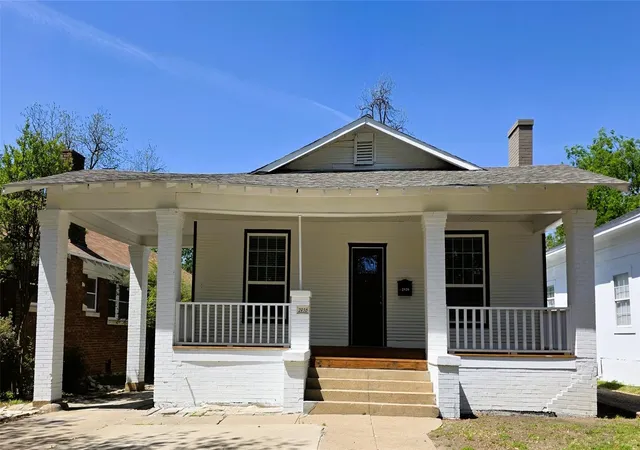 Photo 1 of Single family home for sale at 2936 S Jennings Ave, Fort Worth, TX 76110 | MLS# 21331948 | Listing updated on 2026-07-15
