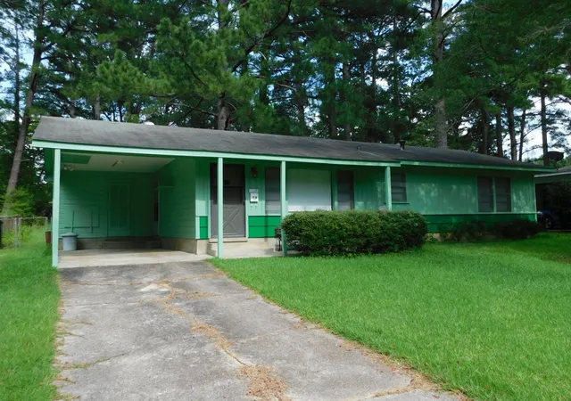 Photo 2 of Sale Pending at 107 Ne 5th St, Springhill, LA 71075 | MLS# 21331953 | Listing updated on 2026-08-25