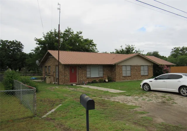 2nd image of 104,105,108,109 Poco Dr, Bangs, TX 76823 | MLS# 21330988