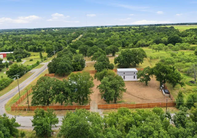Photo 3 of Manufactured home for sale at 101 Winsett Springs Rd, Ranger, TX 76470 | MLS# 21331980 | Listing updated on 2026-10-06