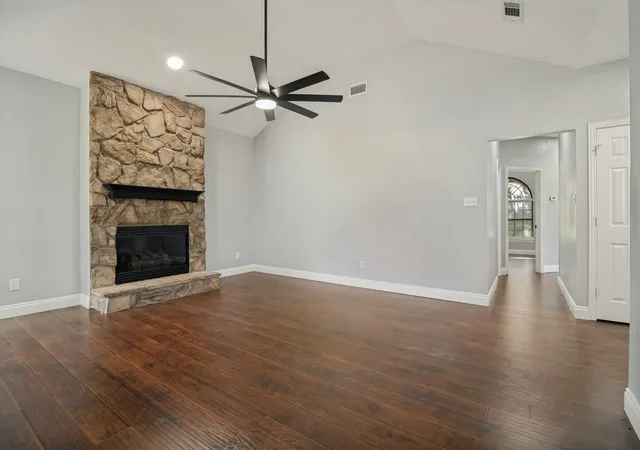 Photo 3 of Single family home for sale at 11578 Us Hwy 80, Fruitvale, TX 75127 | MLS# 21329474 | Listing updated on 2026-08-22