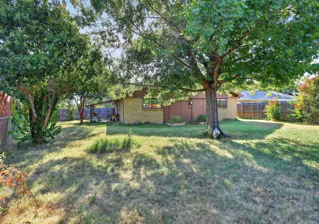 19th image of 3110 Edelweiss Dr, Grand Prairie, TX 75052 | MLS# 21330631