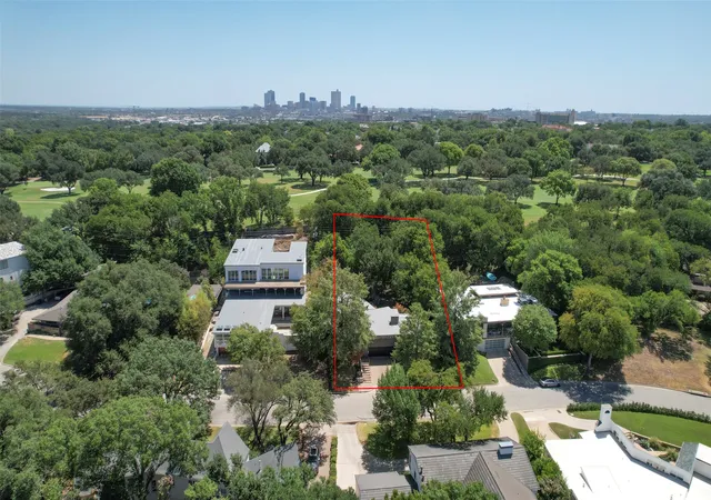Photo 1 of Single family home for sale at 409 Hazelwood Dr, Fort Worth, TX 76107 | MLS# 21319799 | Listing updated on 2026-08-19