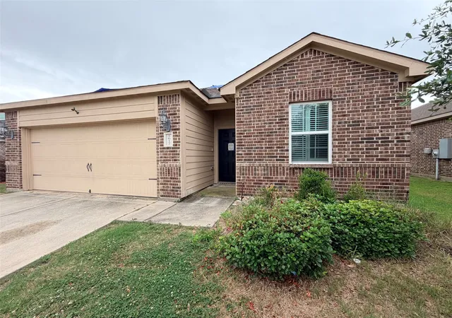 Photo 2 of Single family home for sale at 1617 Park Trails Blvd, Princeton, TX 75407 | MLS# 21331329 | Listing updated on 2026-08-28
