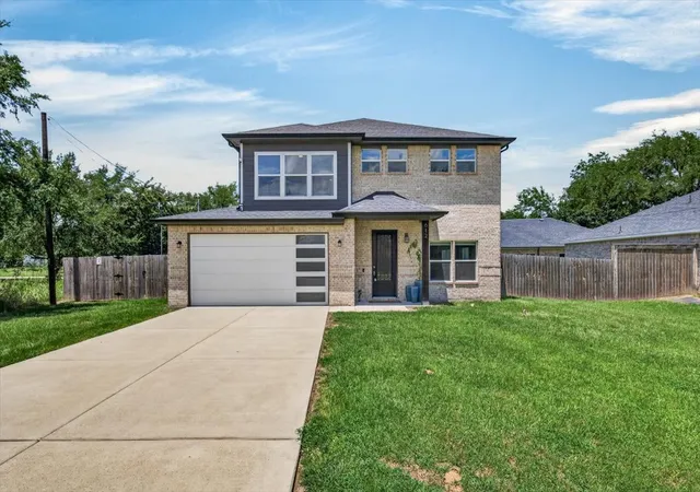 Photo 1 of Single family home for sale at 612 Kontiki Dr, Tool, TX 75143 | MLS# 21332155 | Listing updated on 2026-07-20