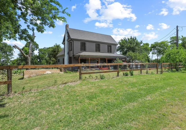 Photo 3 of Single family home for sale at 4453 Fm 902, Howe, TX 75459 | MLS# 21330172 | Listing updated on 2026-07-15